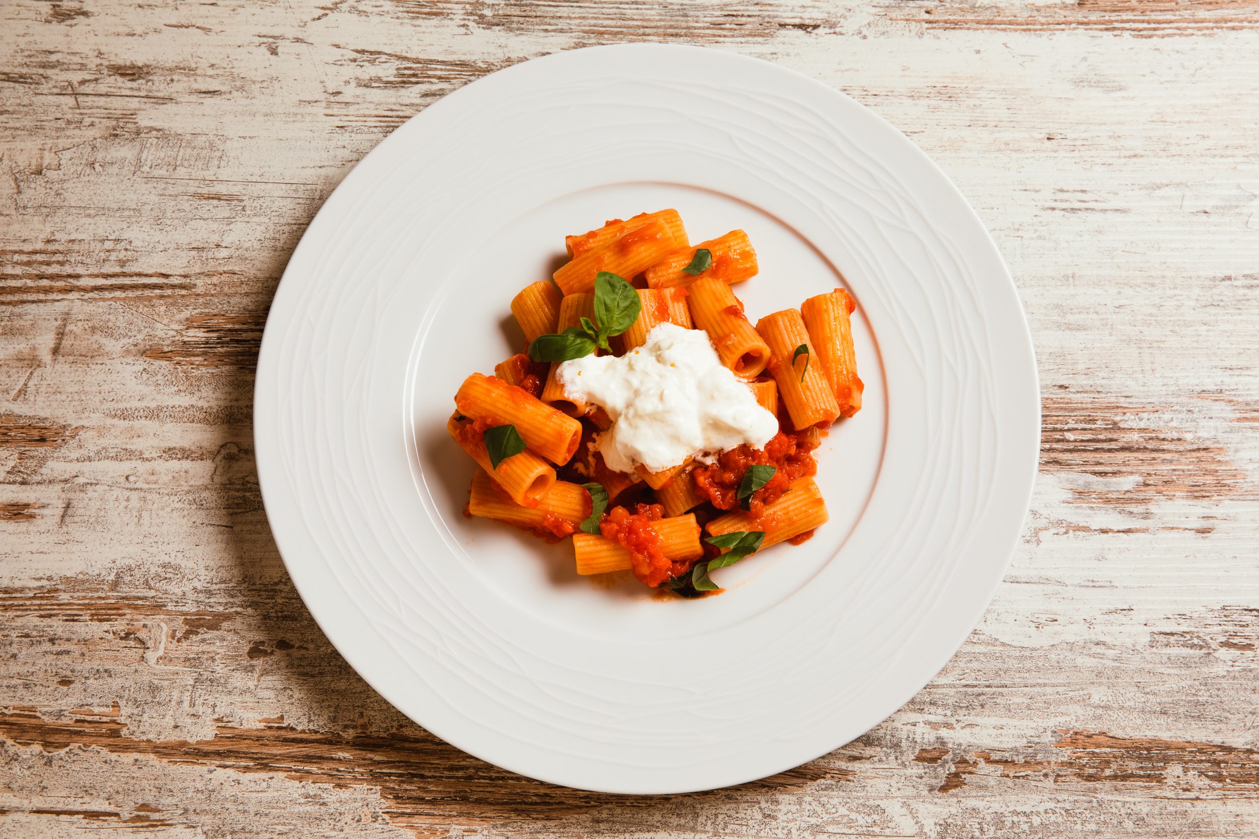 Rigatoni al pomodoro e burrata